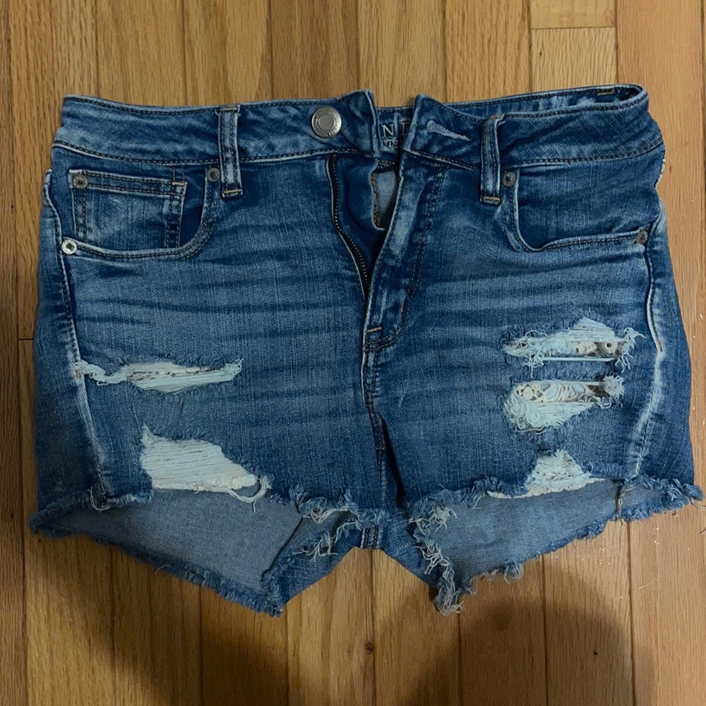 American eagle high rise crochet pocket short